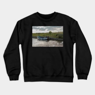 Small wooden pleasure boat moored in Thurne Dyke Crewneck Sweatshirt